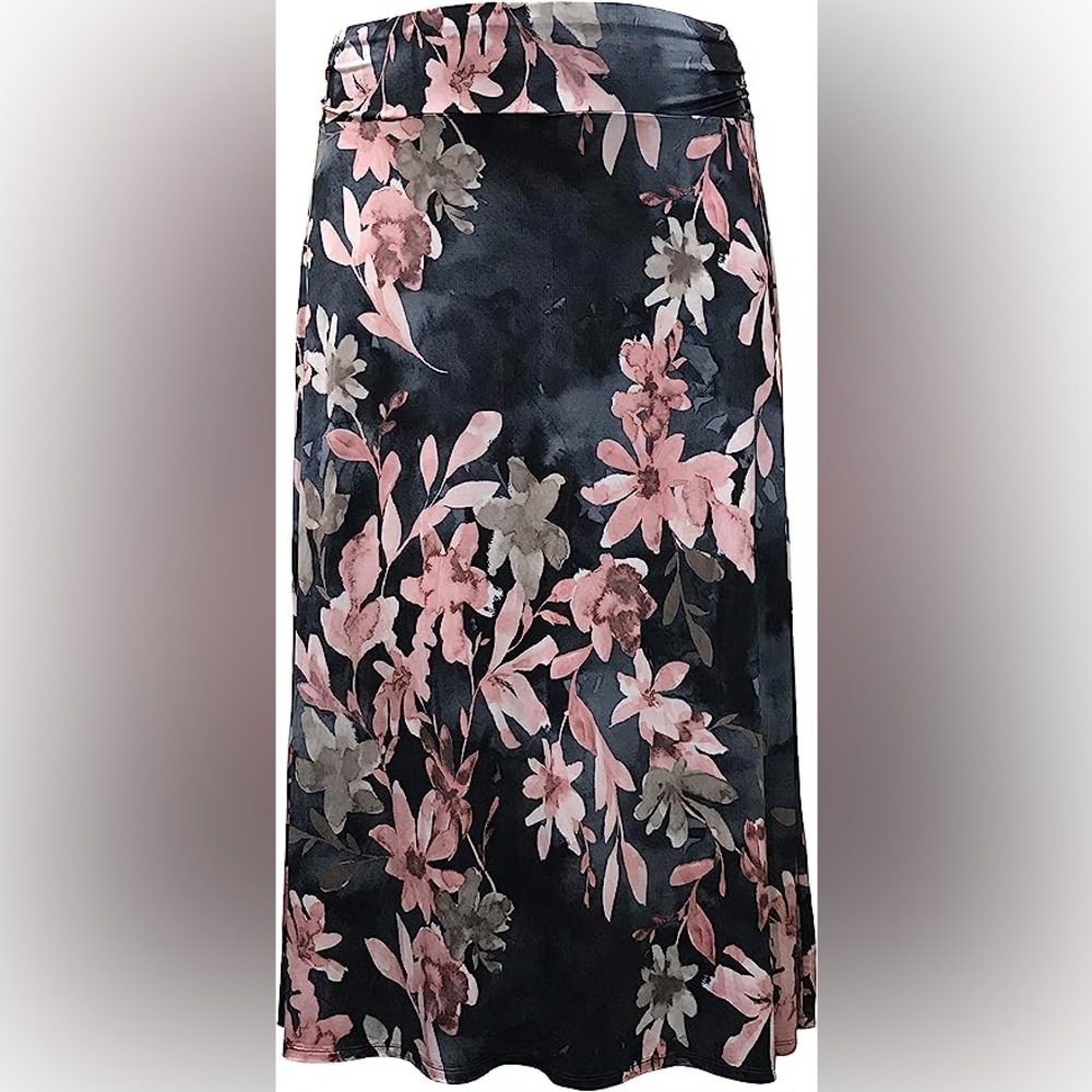 5/$25 NWT floral skirt